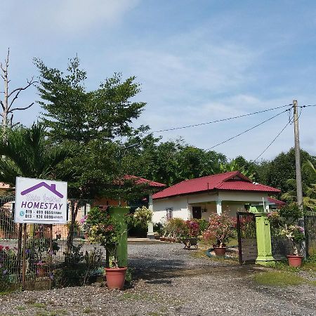 Dhia Irdina Homestay Paya Rewak Exterior photo