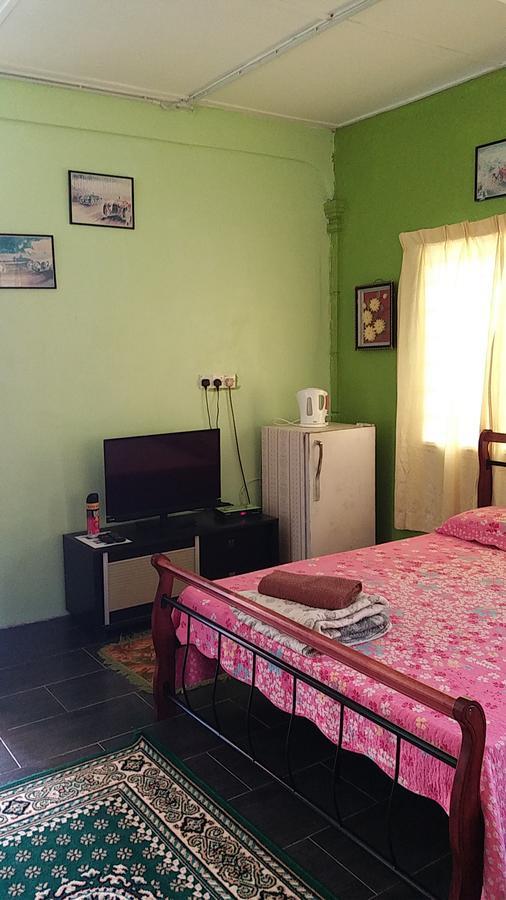 Dhia Irdina Homestay Paya Rewak Exterior photo