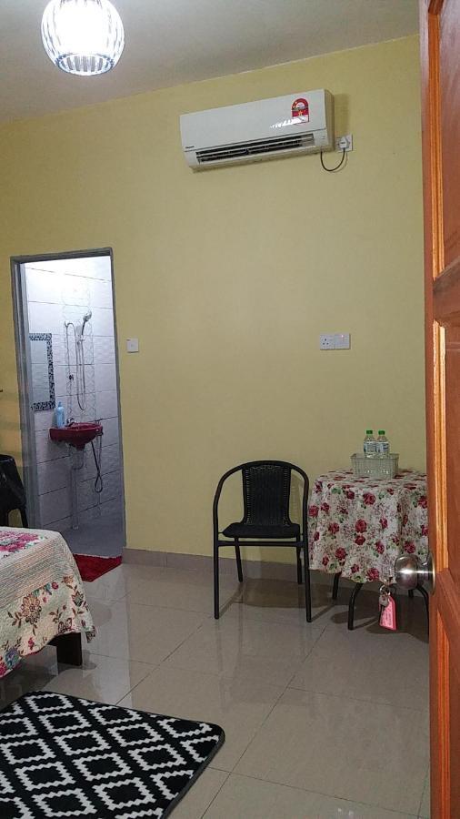 Dhia Irdina Homestay Paya Rewak Exterior photo